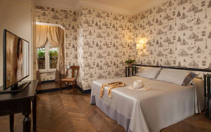 hotel-anahi-rome-yellow-triple-room-13